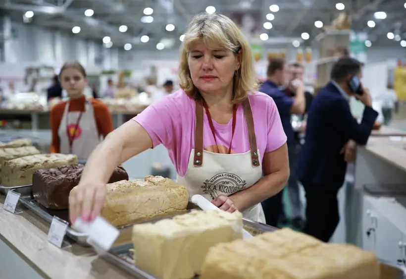 При комнатной температуре халва хранится не более 2 недель, в холодильнике в герметичной таре – до 2 месяцев. Фото