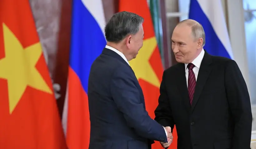 Путин подтвердил планы Москвы сотрудничать с Ханоем в сфере обороны и безопасности. Фото. © РИА Новости. Станислав Красильников