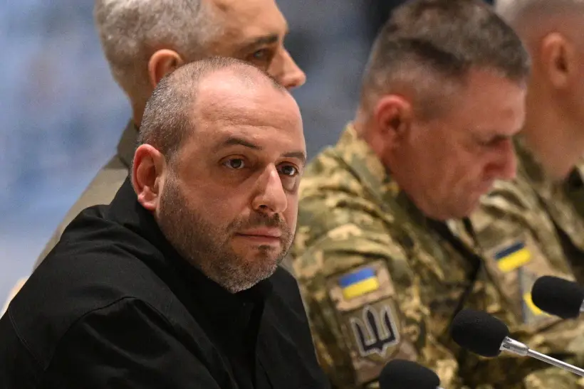 Украинскую делегацию возглавлял министр обороны Рустем Умеров. Фото