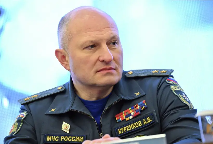 Глава МЧС РФ Куренков вылетает в Саратов, где произошел взрыв газа в жилой многоэтажке. Фото. © РИА Новости. Кирилл Зыков