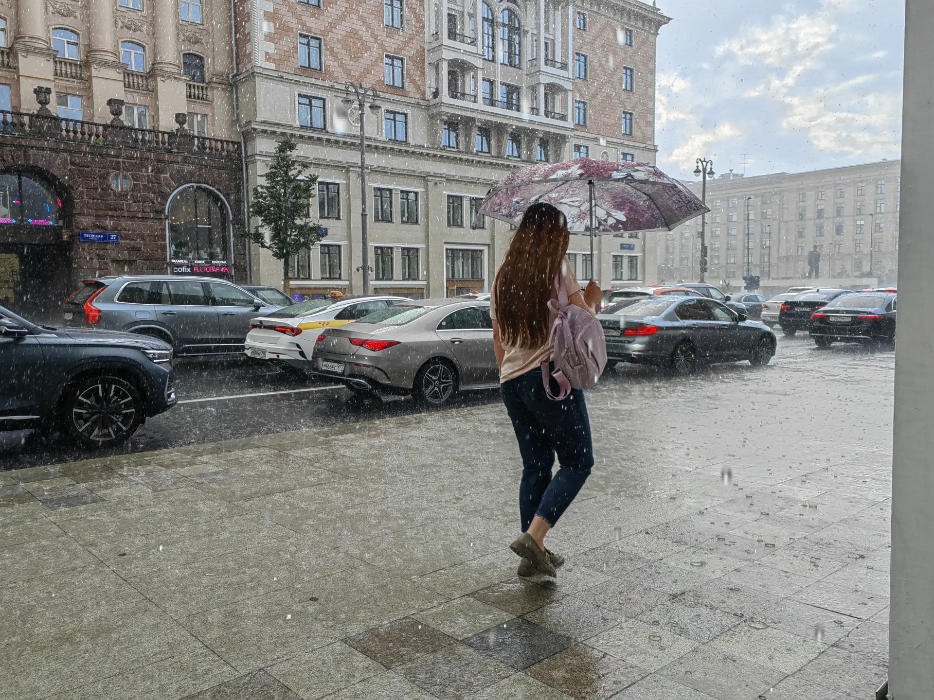 Гроза и град возможны в Москве во вторник. Фото. ©