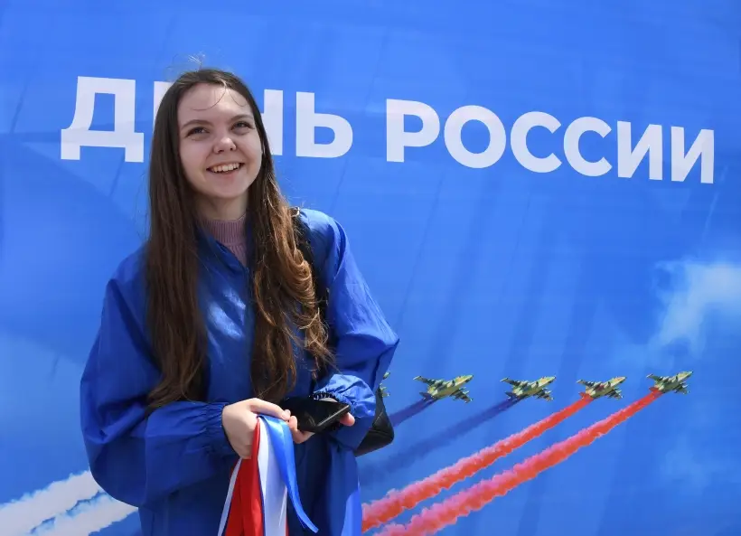Около 25 тыс. жителей Заполярья ждут на мероприятиях в честь Дня России. Фото. © РИА Новости. Виталий Аньков