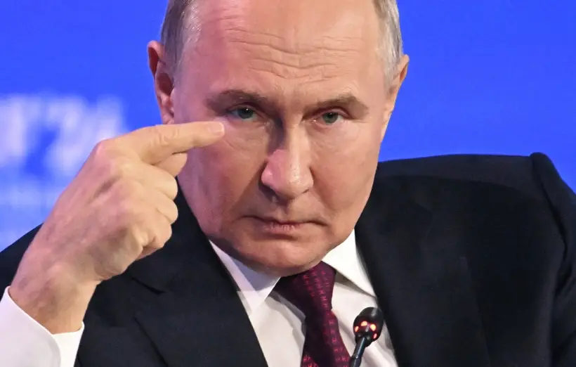 Путин заявил о начале серийного производства новой ракеты средней дальности