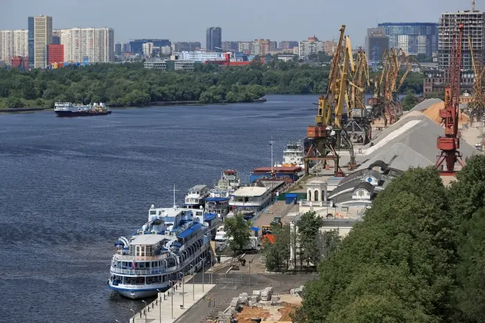 В Москве более 110 тыс. пассажиров отправились в круизы с начала речной навигации. Фото. © РИА Новости. Антон Денисов