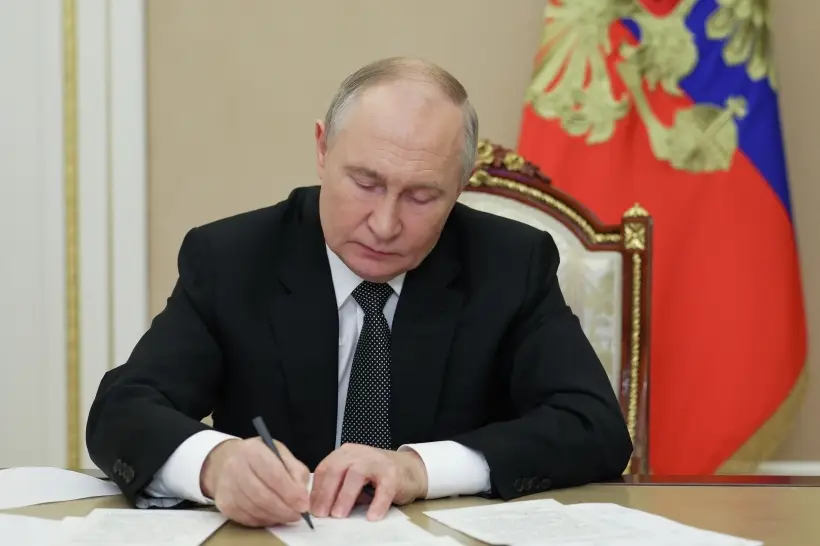 Президент подписал закон об усилении контроля за передачей ноу-хау за границу. Фото. © РИА Новости. Вячеслав Прокофьев