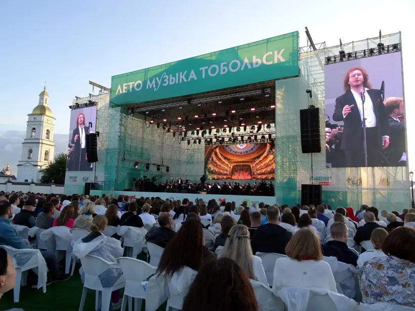 Бас Ильдар Абдразаков и другие певцы выступили на фестивале 