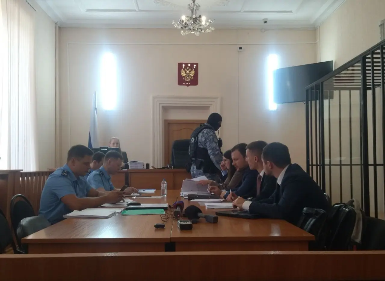 Суд в Челябинске начал процесс по иску о передаче РФ доли Струкова в ЮГК. Фото. ©