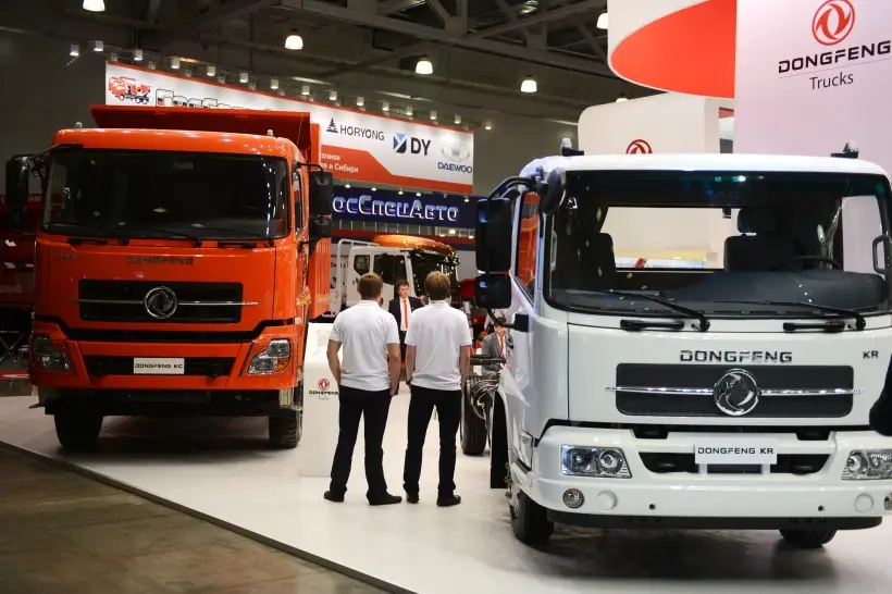 Выпуск на авторынок РФ ряда китайских грузовиков Dongfeng, Foton, FAW и Sitrak приостановлен по итогам проверок. Фото. © РИА Новости. Григорий Сысоев