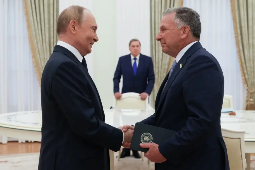 Беседа президента РФ Владимир Путина со спецпосланником президента США Стивом Уиткоффом продолжалась около трех часов. Фото