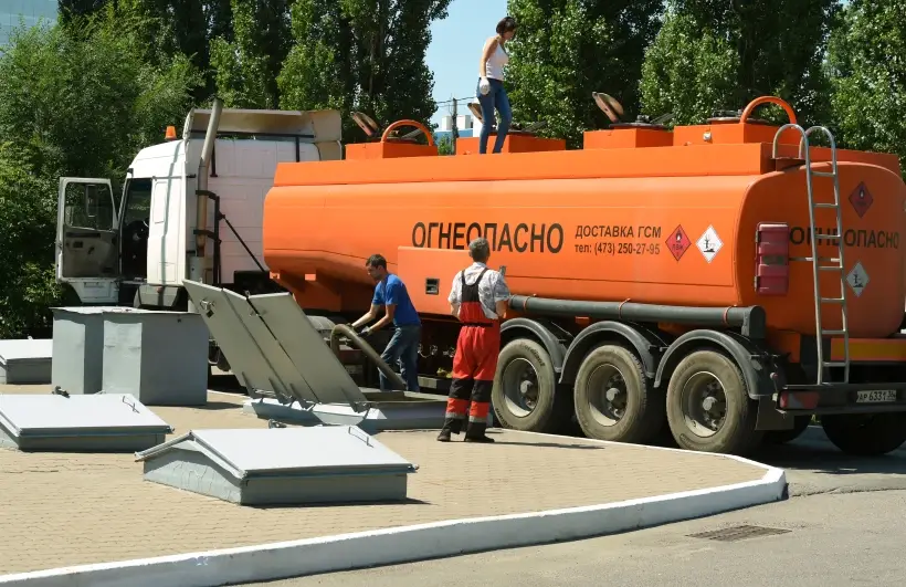 Запрет экспорта бензина для производителей продлевается на сентябрь. Фото. © РИА Новости. Алексей Сазонов