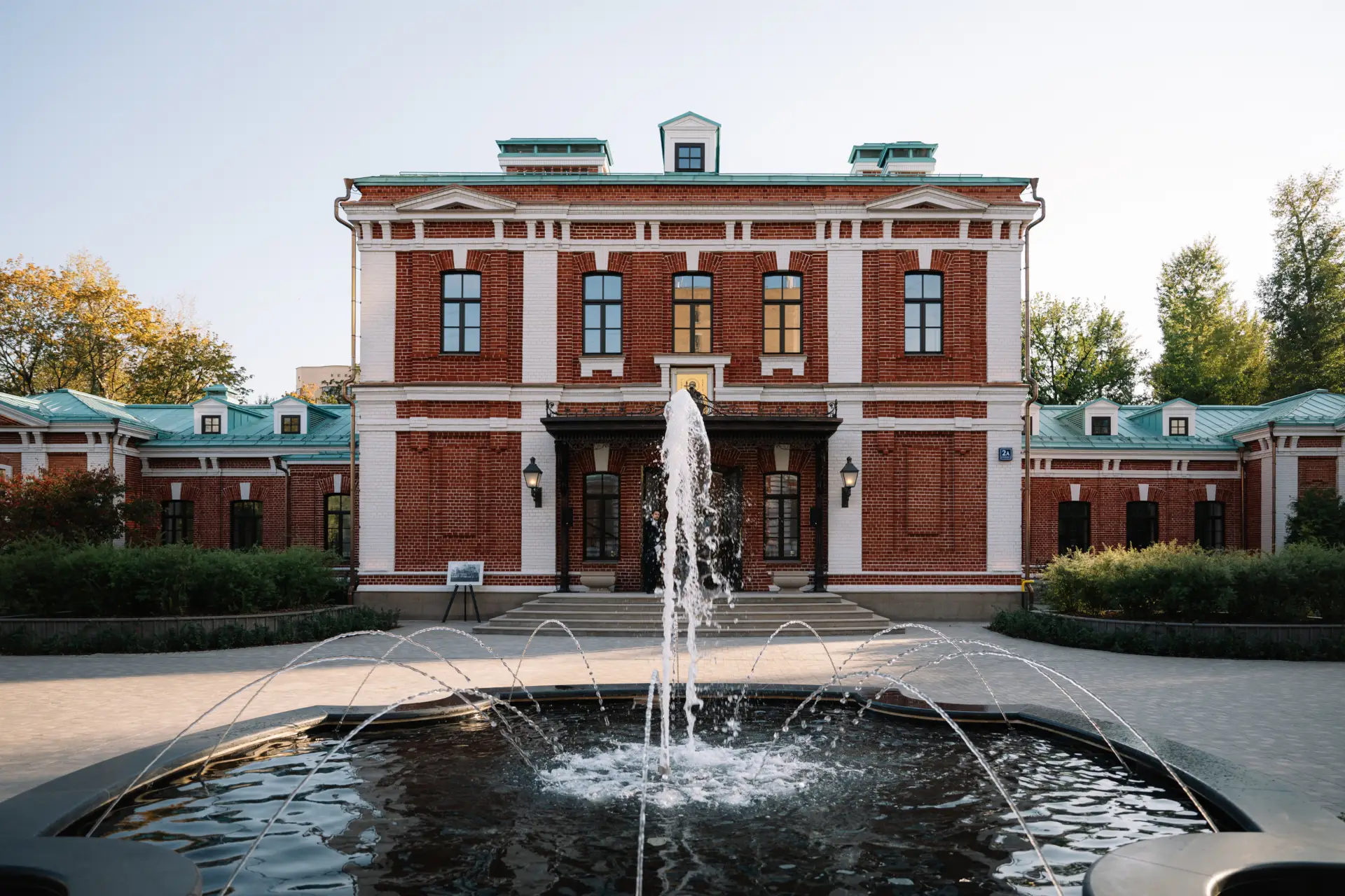 Отреставрированная усадьба XIX века в центре Москвы продается за 110 млн долларов. Фото. @пресс-служба Sminex. Лев Аванесов.