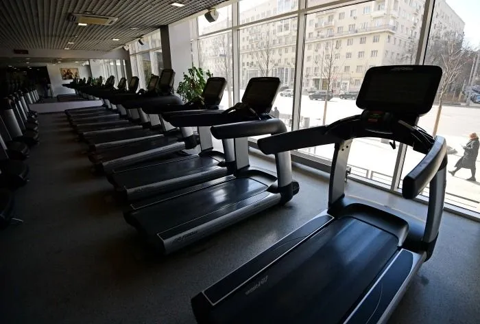 Доступ в бассейны и фитнес-клубы разрешат по предварительной записи