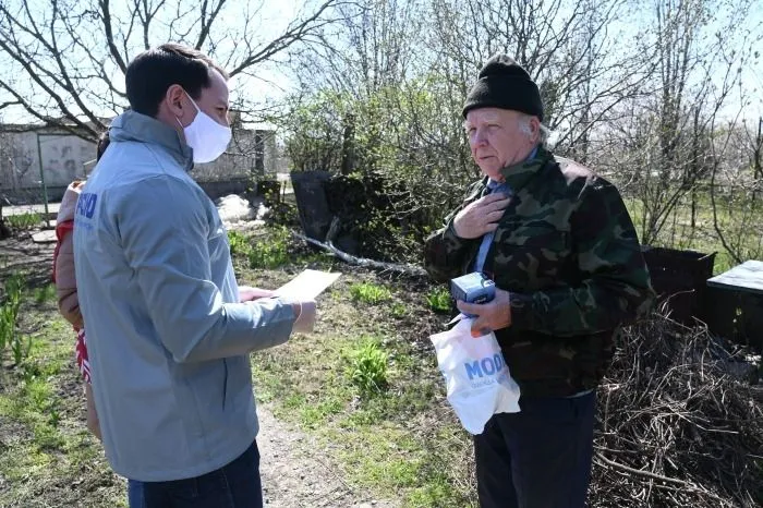 Волонтеры будут получать по 12 тыс. руб. ежемесячно за помощь в период COVID-19