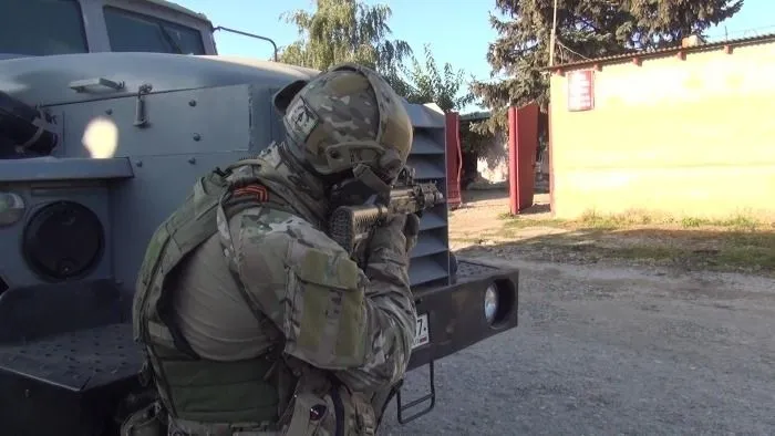 НАК: трое силовиков погибли в перестрелке с боевиками в Грозном,