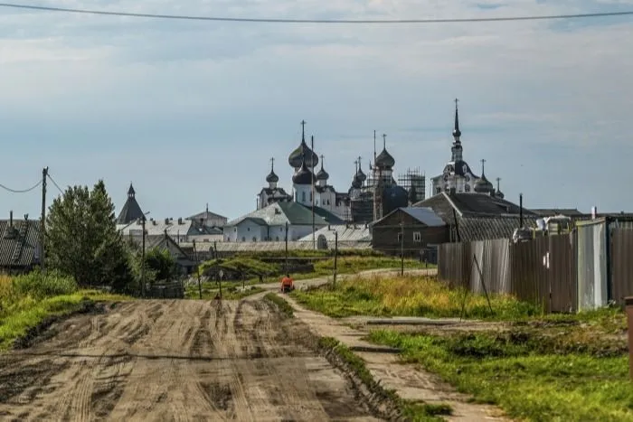 Власти Поморья не видят необходимости ограничивать туризм на Соловках