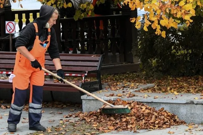 Нехватки кадров в ЖКХ из-за сокращения числа мигрантов в Москве нет