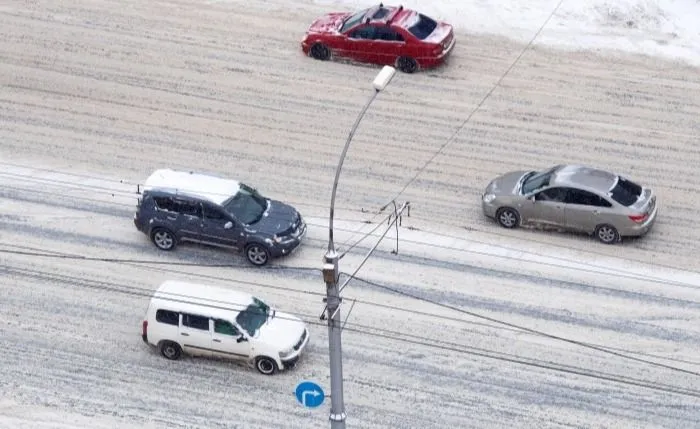 Движение ограничили на участке трассы М-5 в Оренбуржье, Татарстане и Башкортостане из-за снегопадов