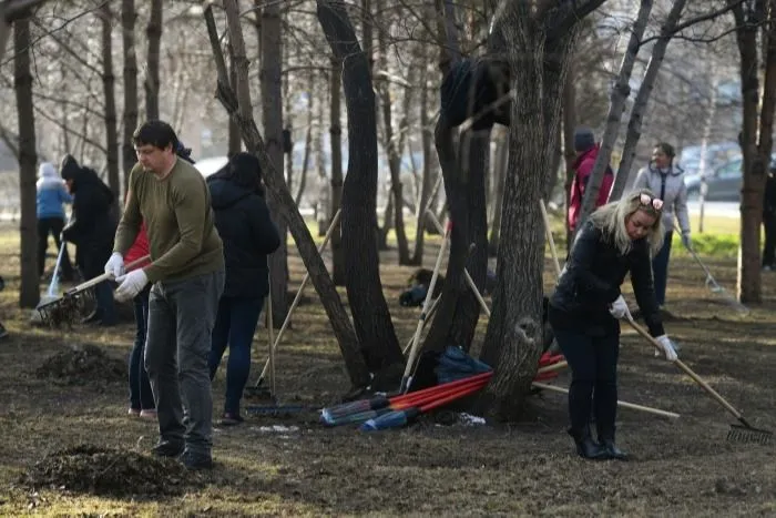 Петербуржцы вновь смогут принять участие в общегородском субботнике