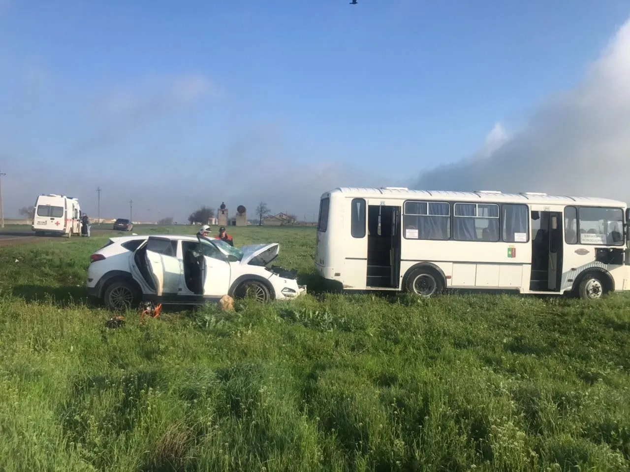 Пять человек пострадали в ДТП с участием рейсового автобуса в Крыму