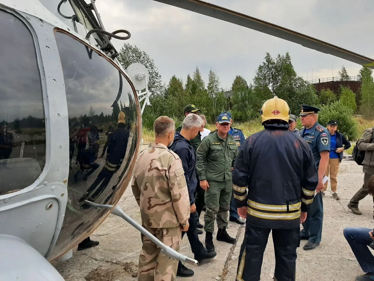 Глава МЧС приехал в Карелию, где горят леса