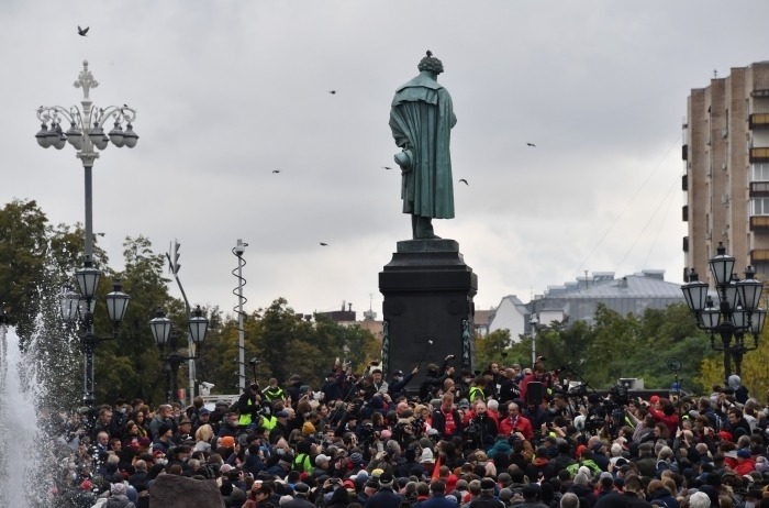 Полиция намерена задержать причастных к организации и участию в несанкционированных акциях КПРФ в Москве