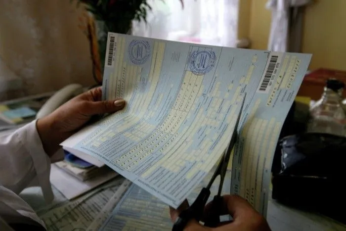В РФ с 1 января откажутся от бумажных больничных листов