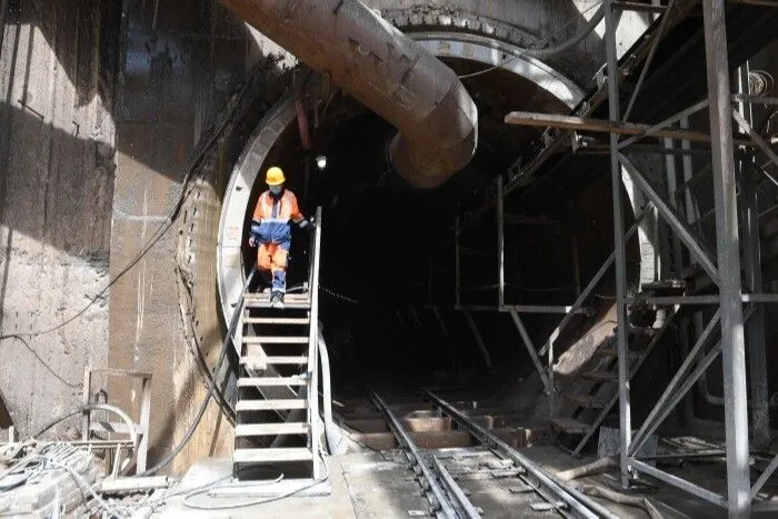 Более 3,5 тысяч человек заняты на стройке восточного участка БКЛ