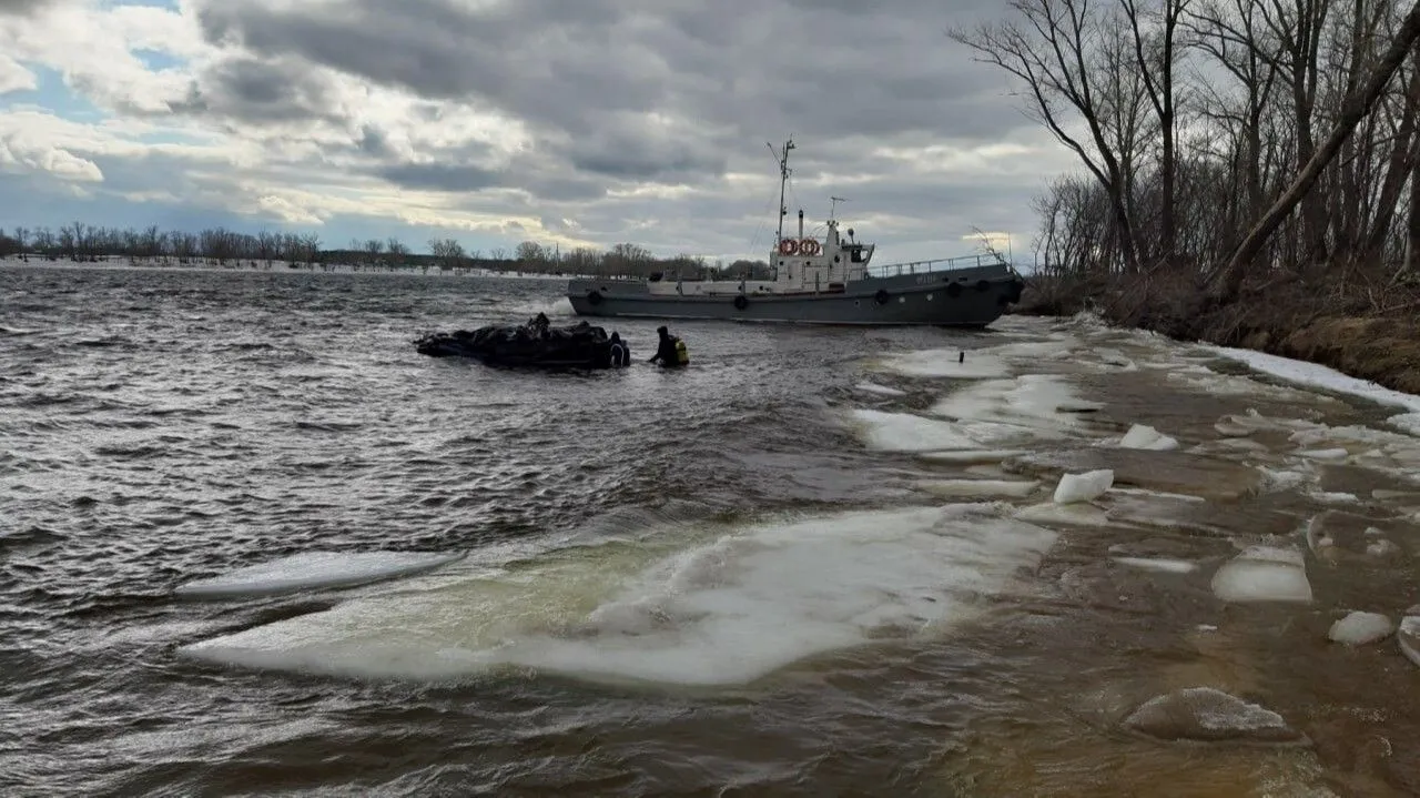 Судьба одного человека из затонувшего на Волге в Самаре катера остаётся неизвестной - Ространснадзор