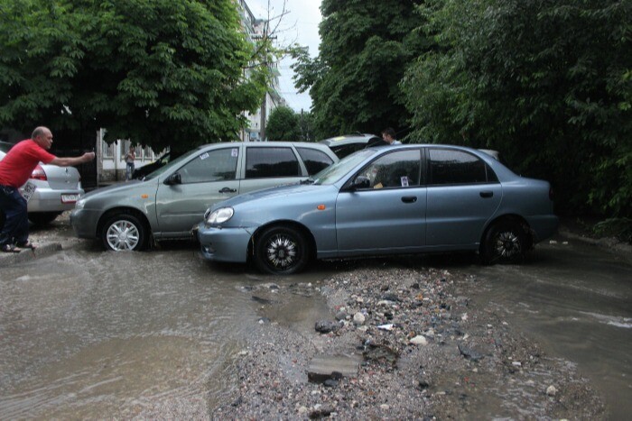 Подъем уровня воды в реках на полтора метра возможен на юге Крыма после ливней