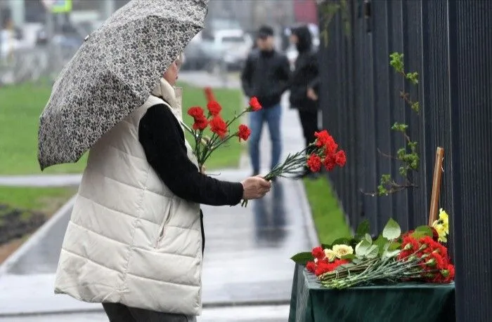 В Удмуртии объявлен траур по жертвам стрельбы в школе Ижевска