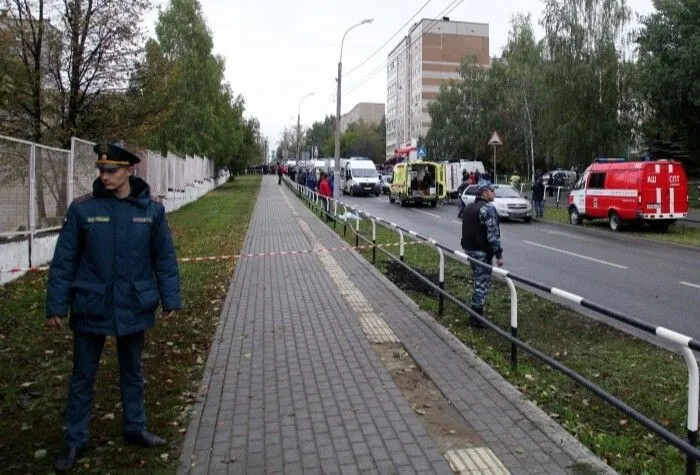 Жертвами стрельбы в ижевской школе стали учителя, ученики начальной школы и старшеклассники - глава республики