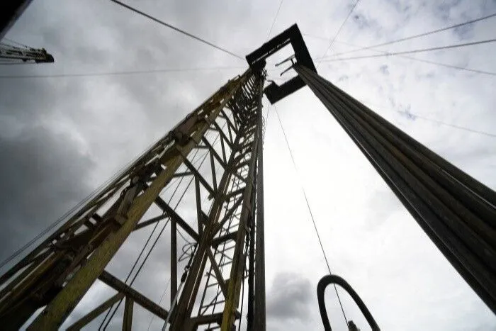 Нефтегазовую инфраструктуру Сахалинской области обеспечат дополнительной защитой - губернатор