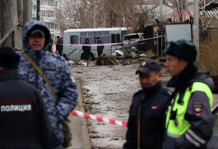 Жильцам поврежденного после падения Су-30 дома в Иркутске подобрали квартиры из маневренного фонда