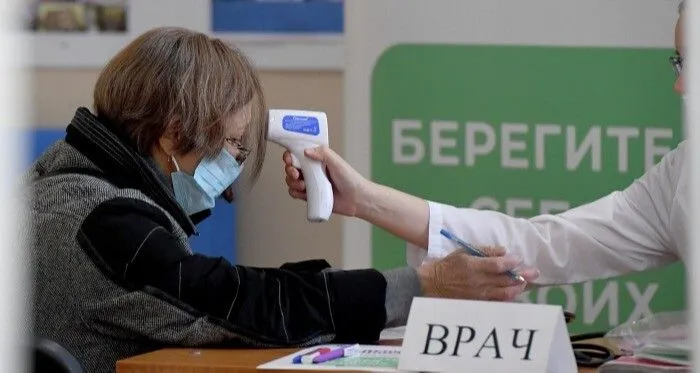 Почти в 4 раза превысила эпидпорог заболеваемость ОРВИ среди взрослых в Приамурье