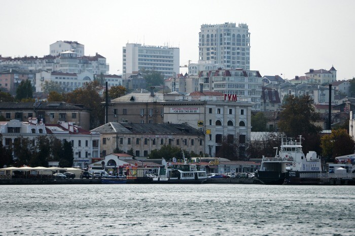 Морское сообщение прекращено в Севастополе