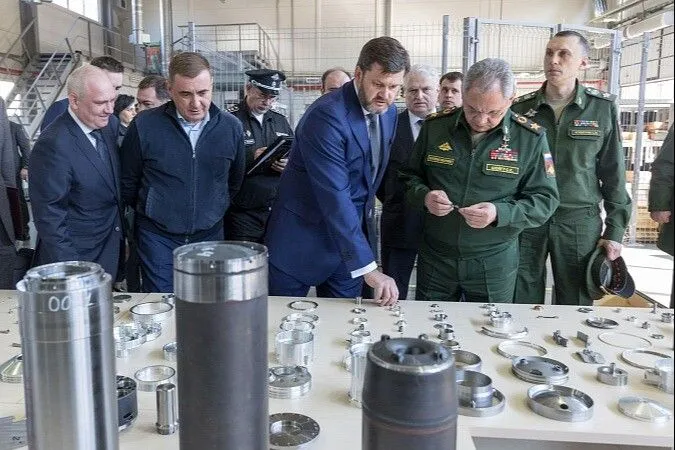 Шойгу проверил выполнение гособоронзаказа в Тульской области