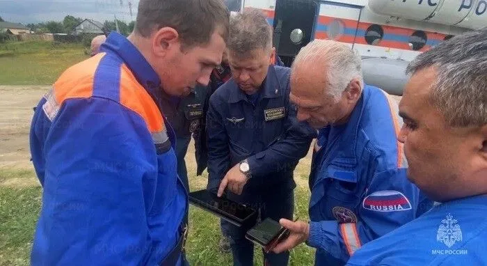 Обнаружены живыми двое из пяти туристов с опрокинувшихся в Бурятии катамаранов