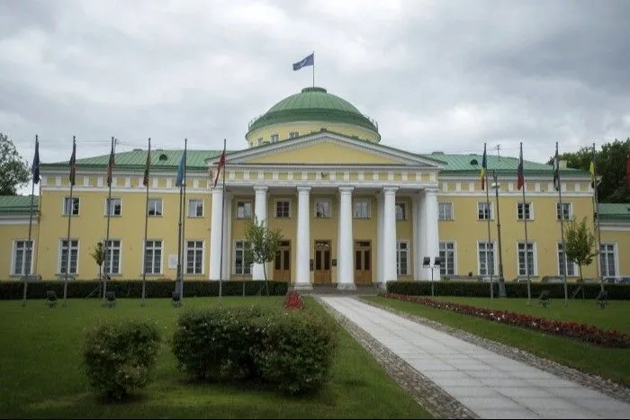 Роль русского языка для межгосударственного диалога обсудят в Петербурге