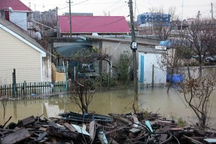 Пять человек погибли в результате урагана в Крыму