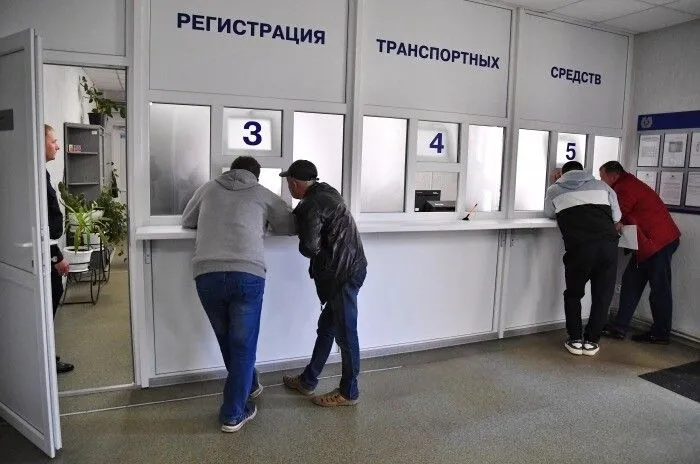 Регистрация и выдача водительских удостоверений приостановлена в Москве из-за технического сбоя в системе ГИБДД