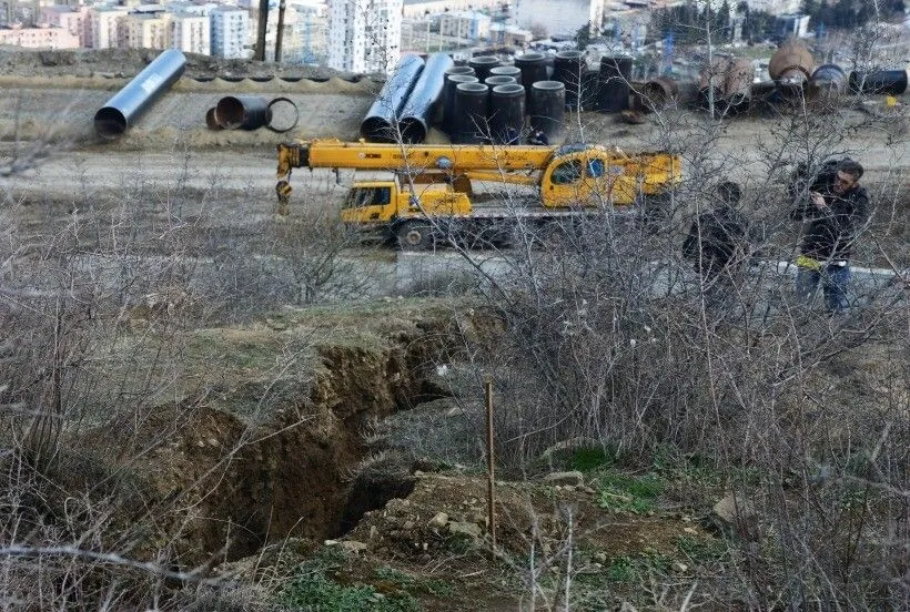 Оползень повредил водовод в Сочи