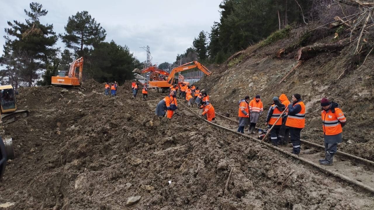 Порядка 50 метров желдороги повреждено сходом селевых масс в Сочи