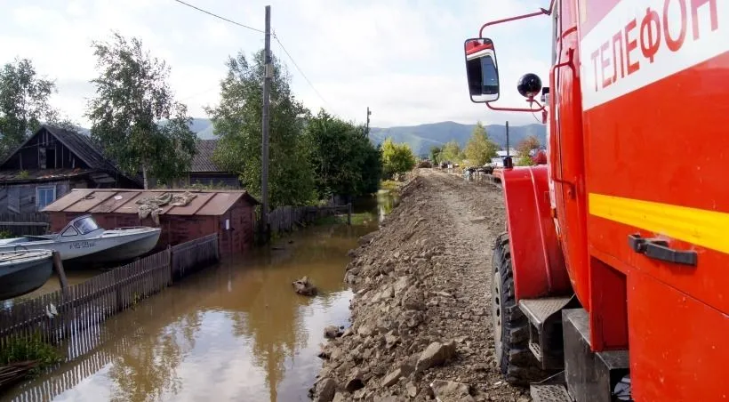 В Орске прорвало дамбу