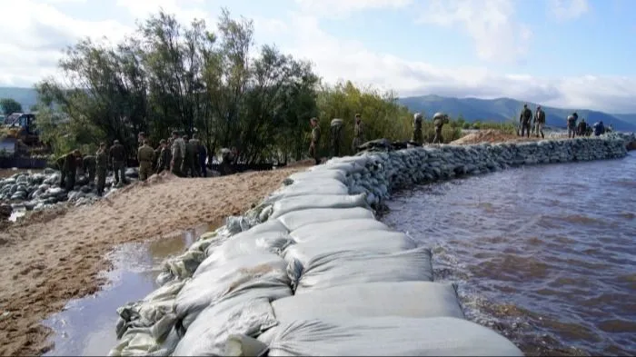 Дамбы увеличивают в Белозерском округе Курганской области