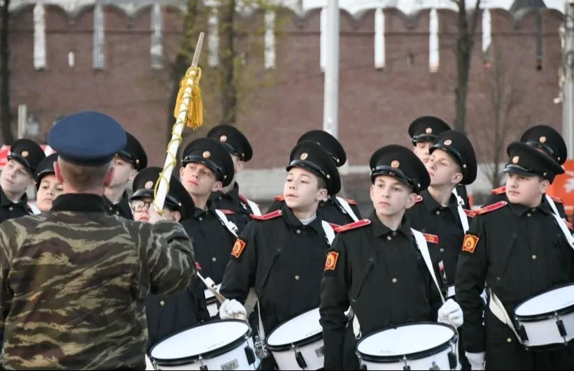 Праздничные мероприятия в регионах Центральной России проходят с ограничениями и при повышенных мерах безопасности