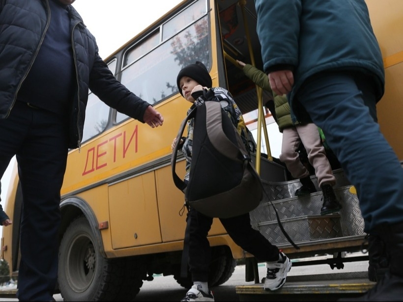 Более 10 тыс. белгородских детей остаются в других регионах страны - губернатор