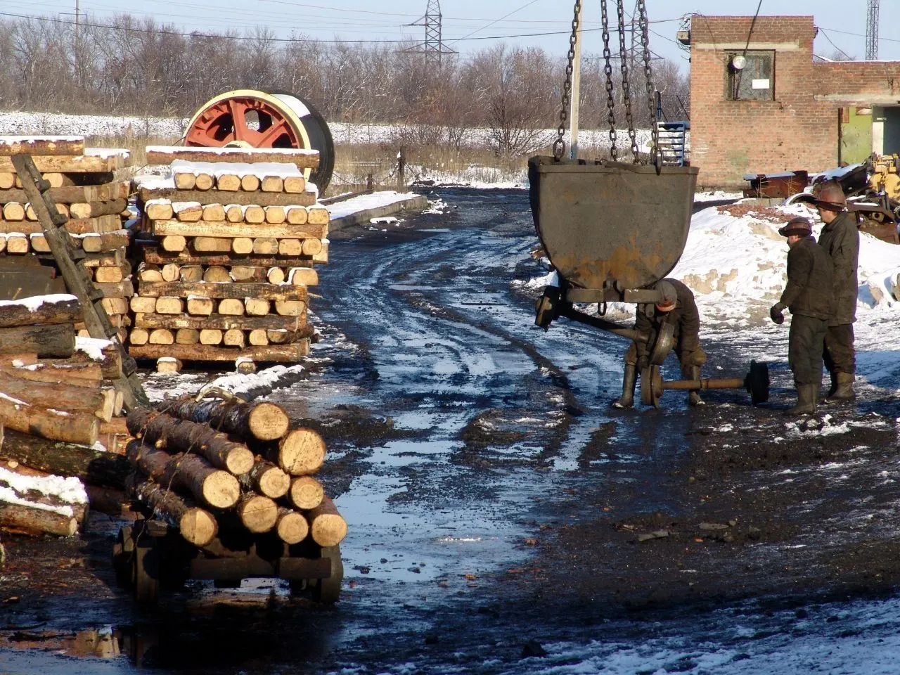 Ростовская шахта "Обуховская" в январе-мае добыла 660 тыс. т угля