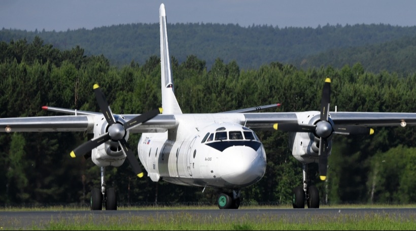 Самолет Ан-26 "ЮТэйра" совершил жесткую посадку на Ямале, есть пострадавшие