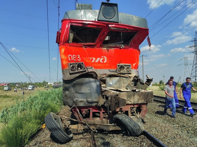 Умер водитель КАМАЗа, спровоцировавший ДТП с поездом в Волгоградской области