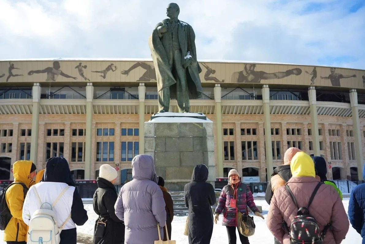 Гиды, экскурсоводы
